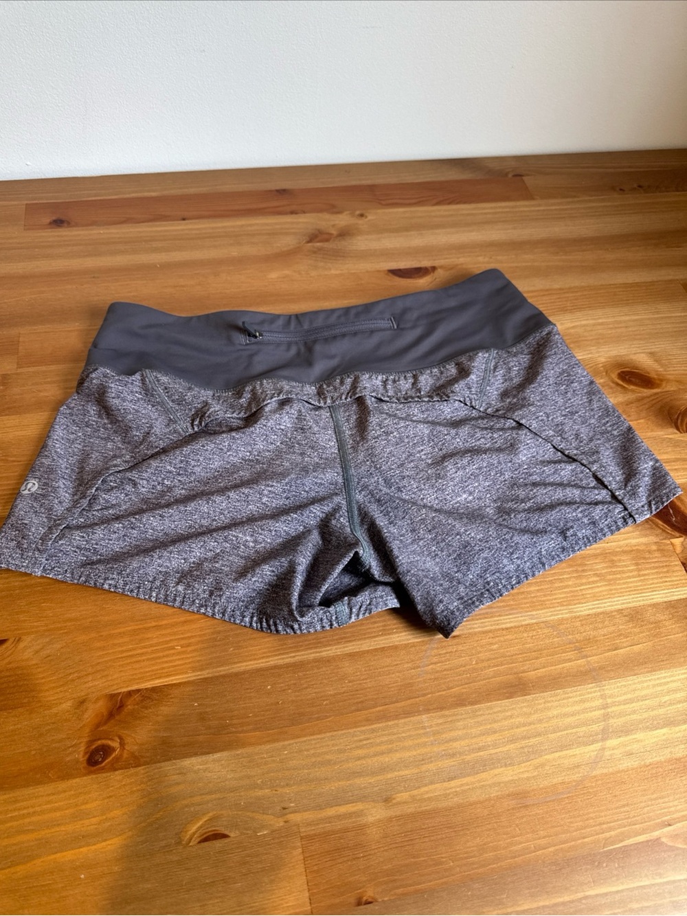 Lululemon Run Times Short II 4in Inseam Heather Lux Gray Size 6 Lined EUC